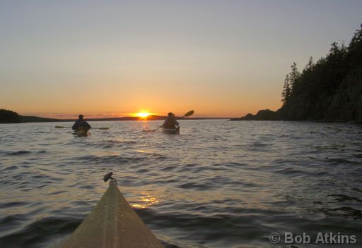 bar_harbor_06070061.JPG   -   Kayakers on Frenchman's Bay at sunset